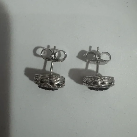 John Hardy Classic Chain Silver and Black Sapphire Earrings - Picture 8 of 9